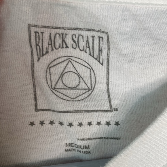 Black Scale t-shirt - Picture 4 of 4